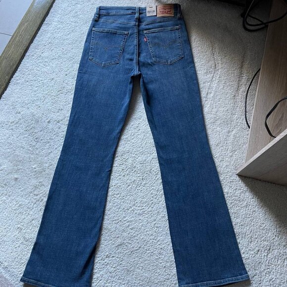 NWT Levi's 725 High Rise Bootcut Women Jeans Size 29/32 - Picture 5 of 11